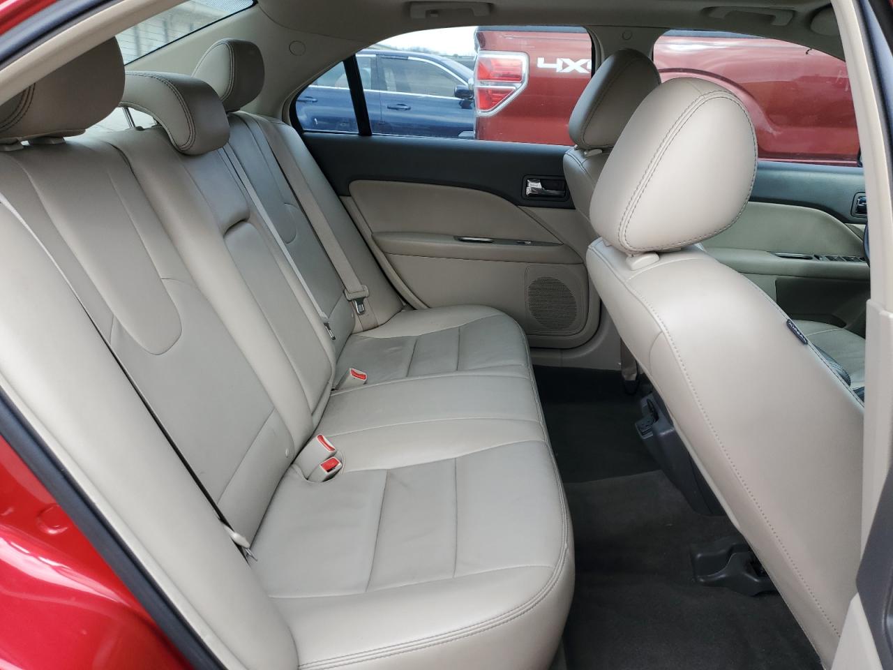 2011 Ford Fusion - Image 10
