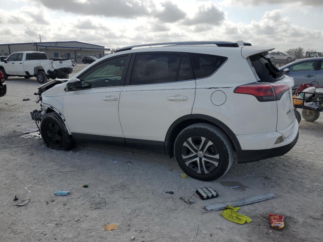 2017 Toyota RAV 4 - Image 2