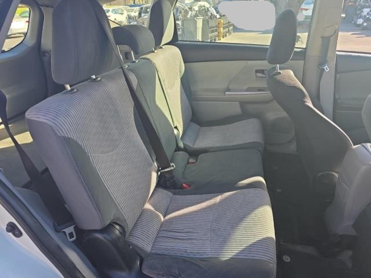 2015 Toyota Prius - Image 6