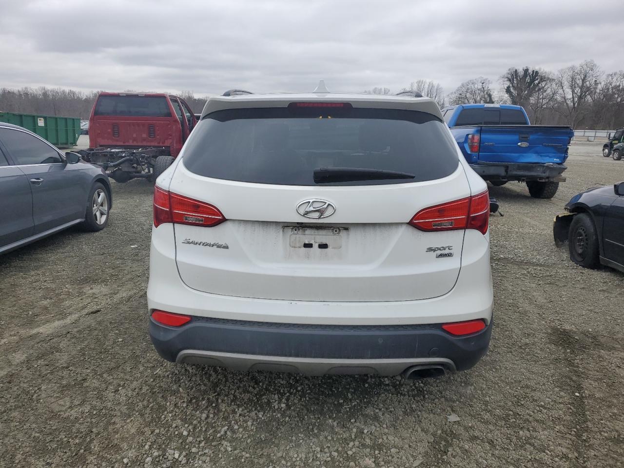 2014 Hyundai Santa Fe - Image 6