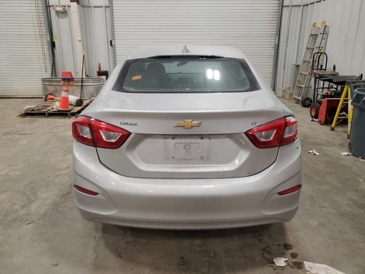 2017 Chevrolet Cruze - Image 6