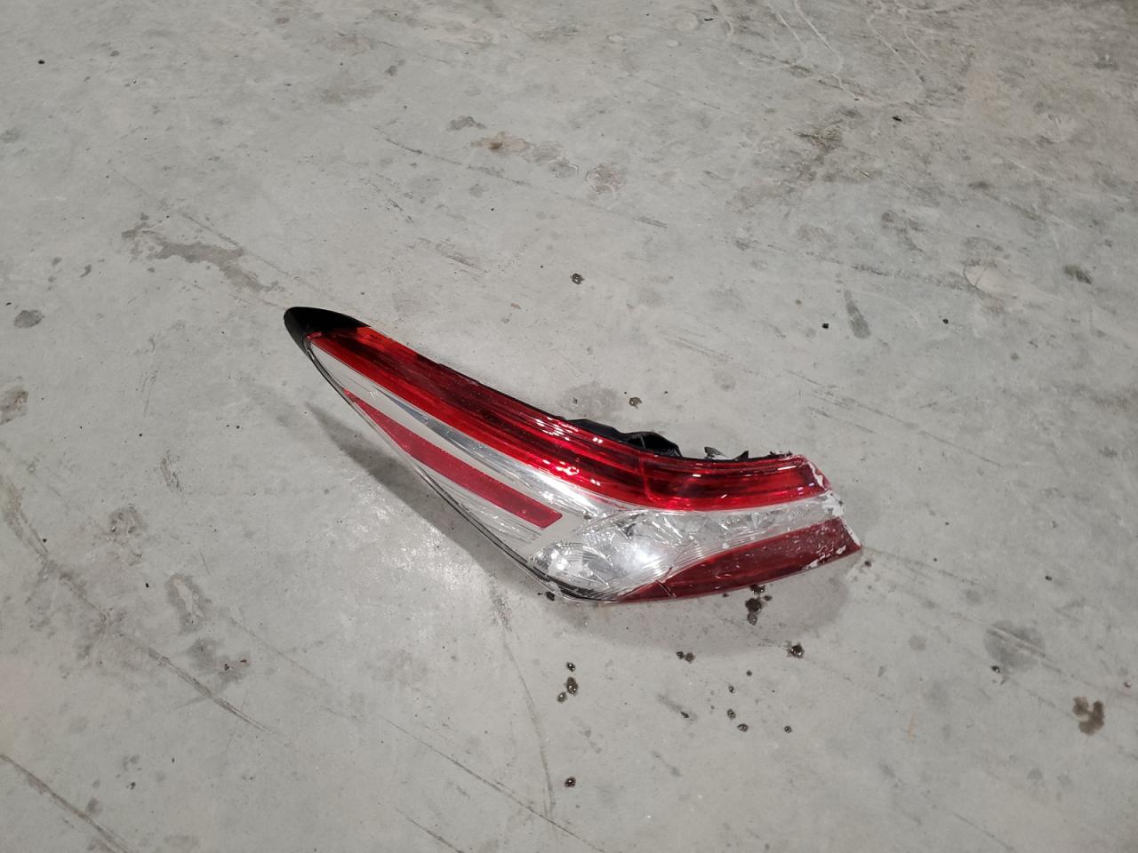 2020 Toyota Camry - Image 14