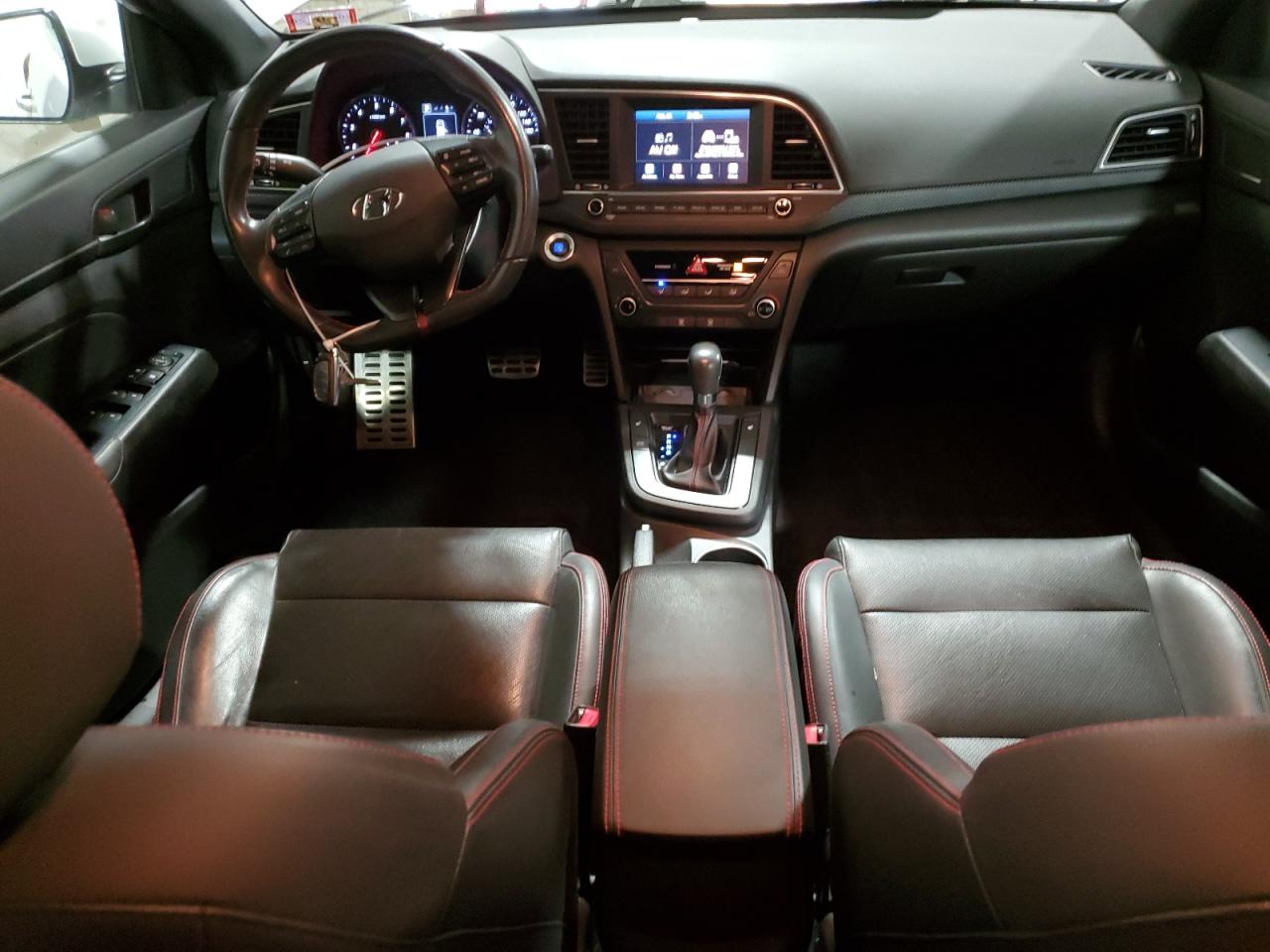2017 Hyundai Elantra - Image 8