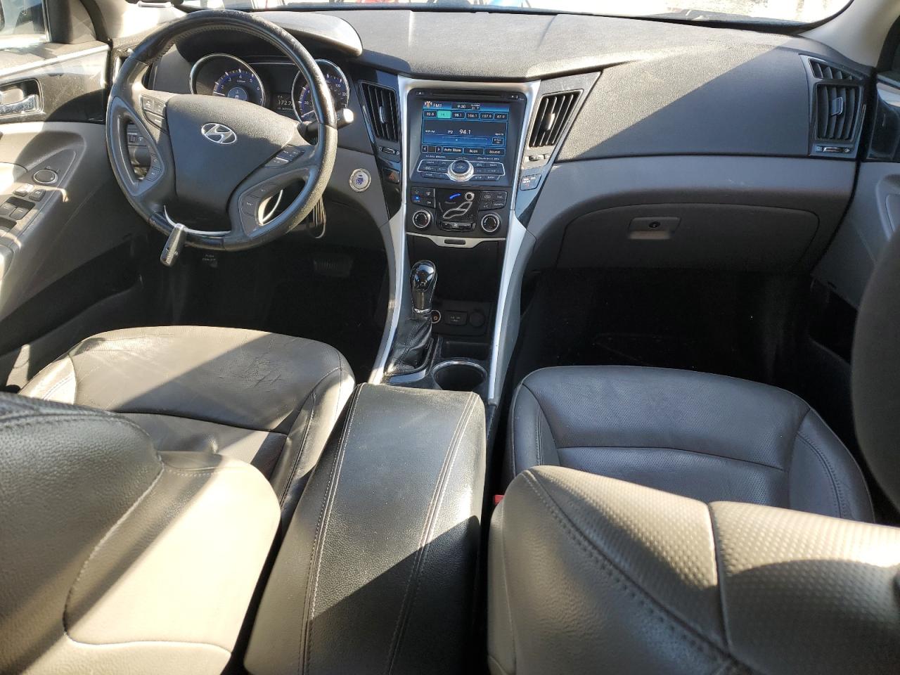 2013 Hyundai Sonata - Image 8