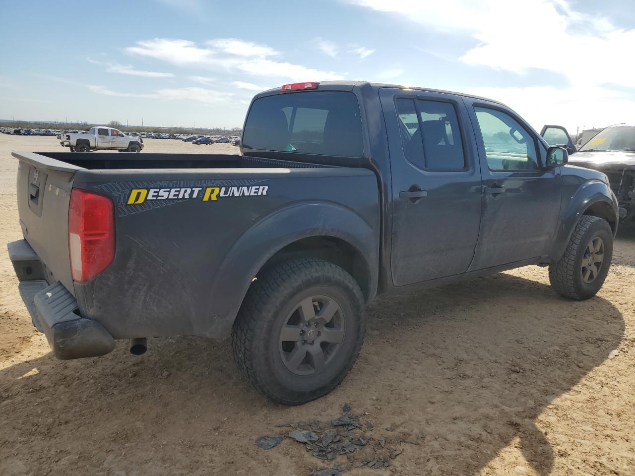 2013 Nissan Navara (Frontier) - Image 3