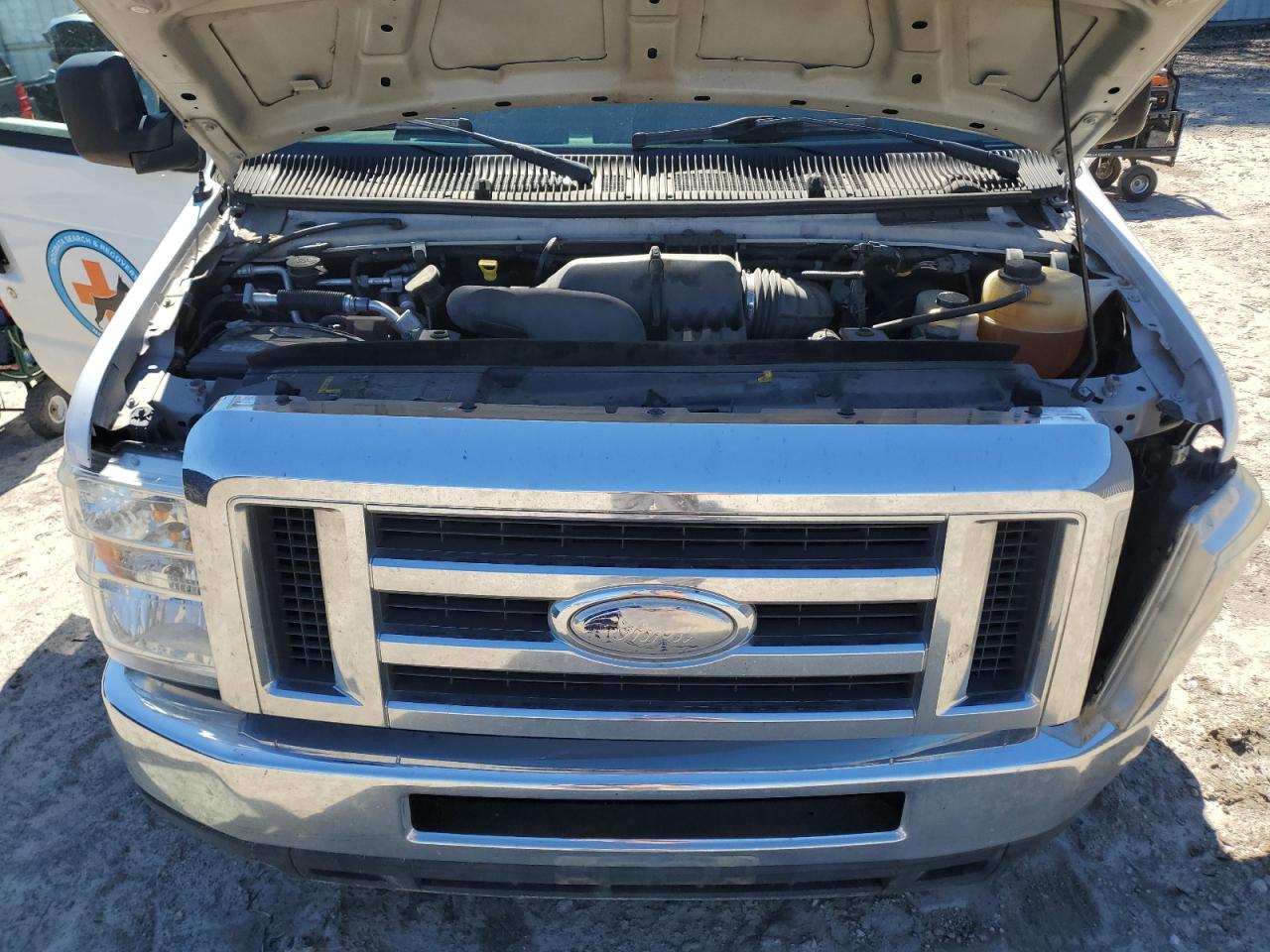 2014 Ford Econoline - Image 12