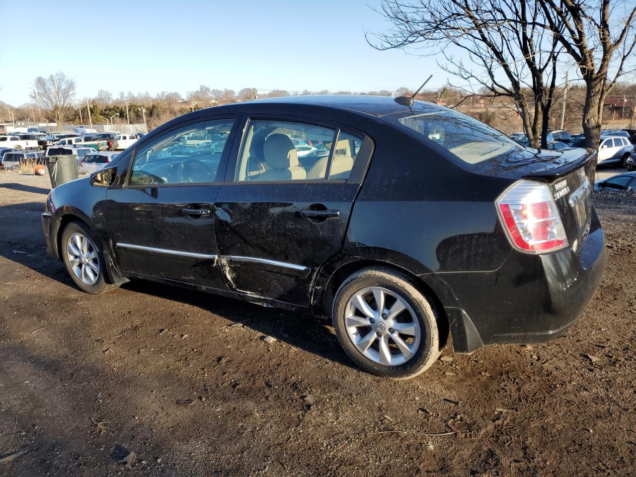 2012 Nissan Sentra - Image 2