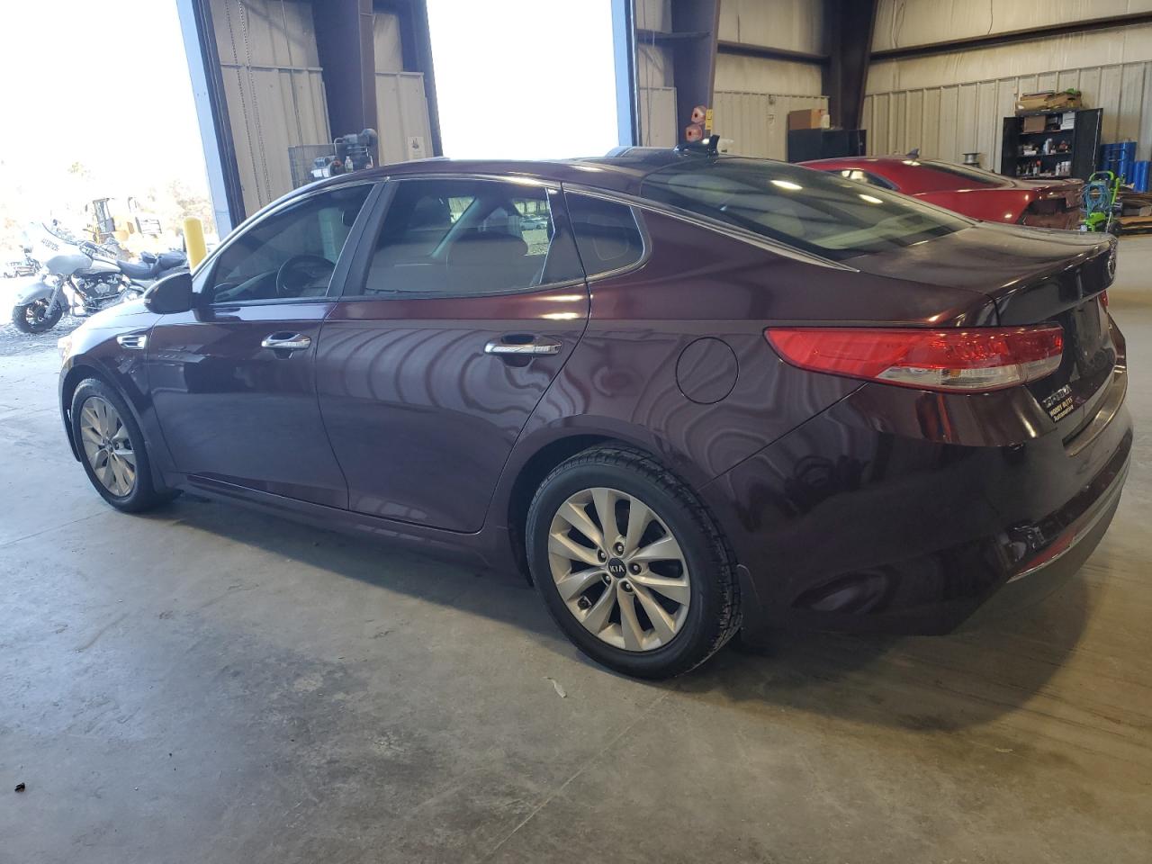2016 Kia Optima - Image 2