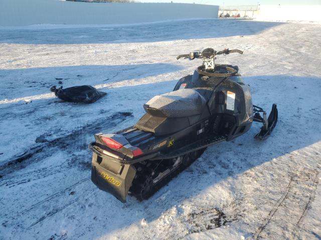 2010 SKIDOO SNOWBMOBIL  