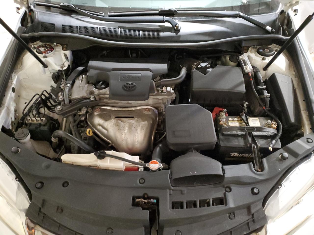 2016 Toyota Camry - Image 11