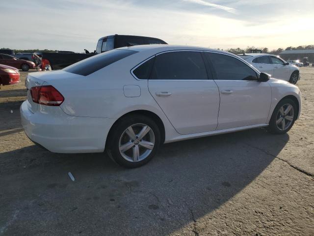  VOLKSWAGEN PASSAT 2012 Белый