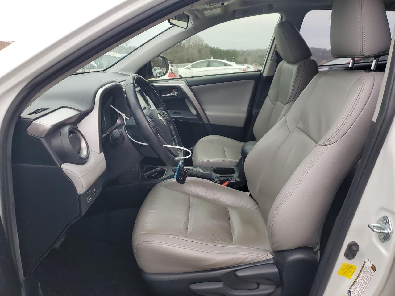 2018 Toyota RAV 4 - Image 7