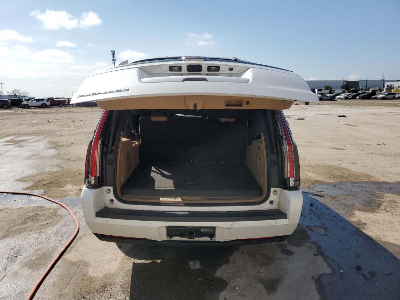 2019 Cadillac Escalade - Image 6