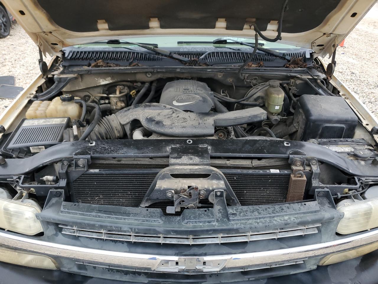 2002 Chevrolet Tahoe - Image 12