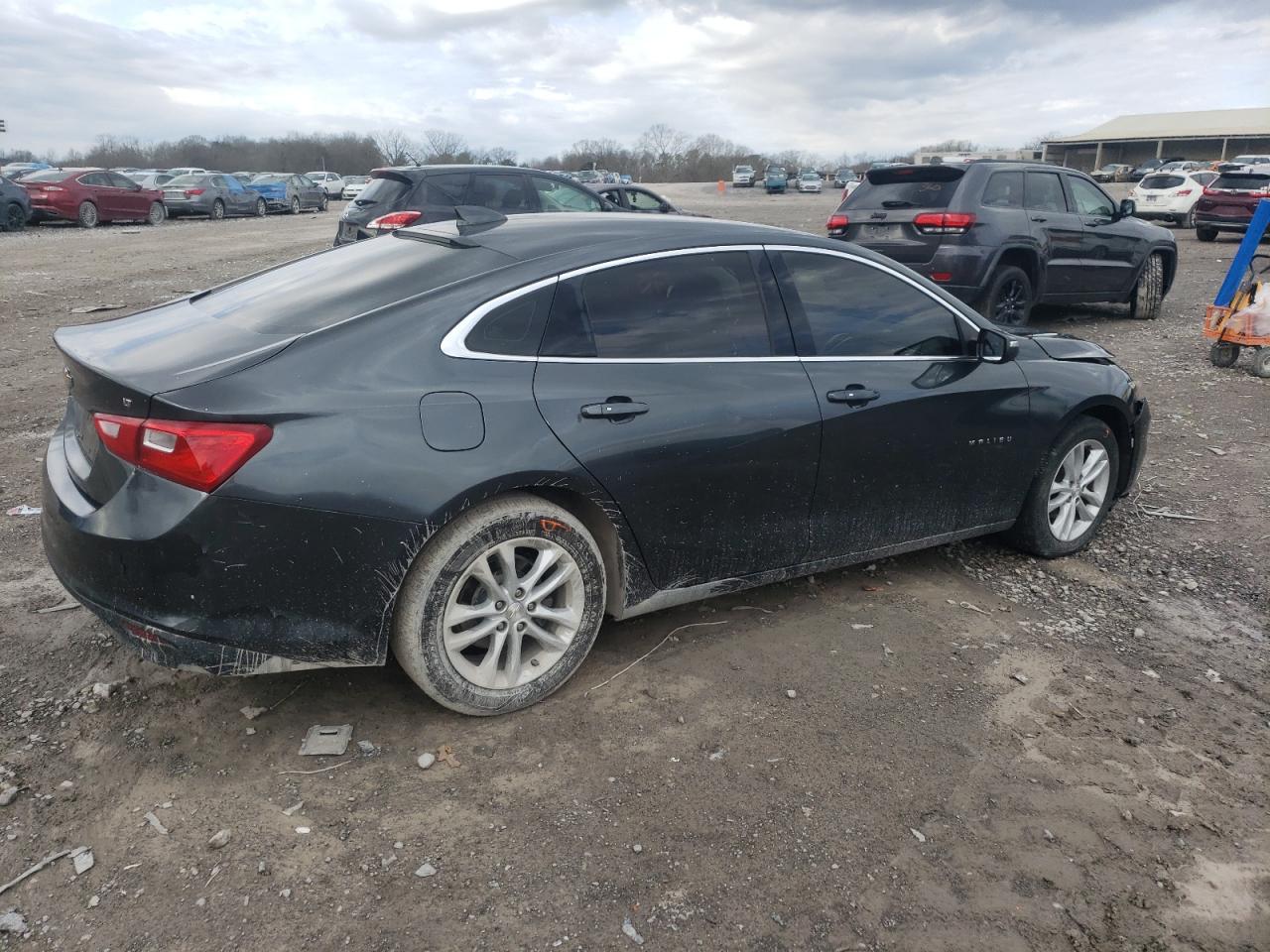 2018 Chevrolet Malibu - Image 3