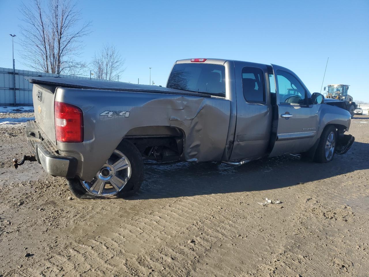 2013 Chevrolet Silverado - Image 3