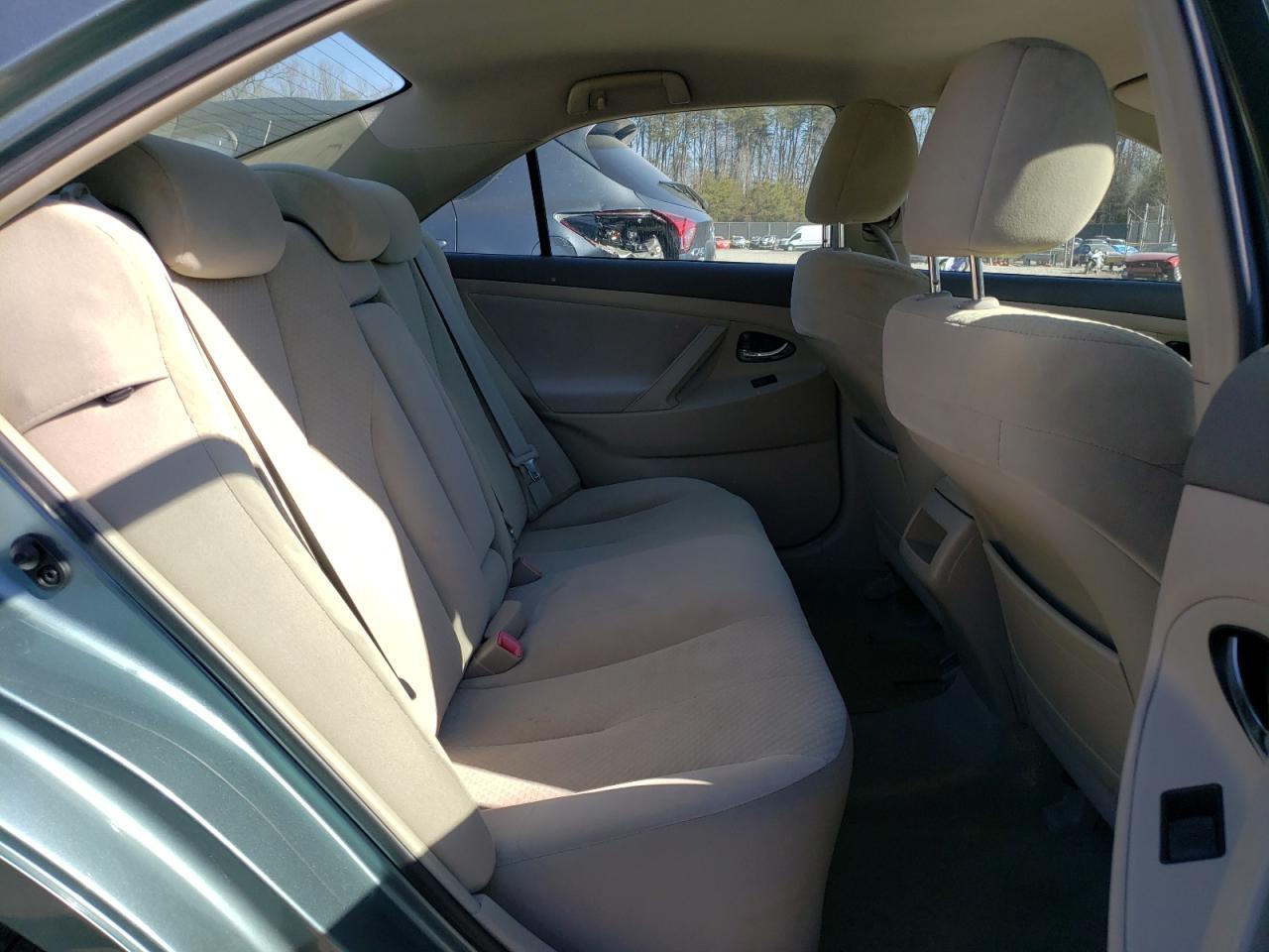 2009 Toyota Camry - Image 10