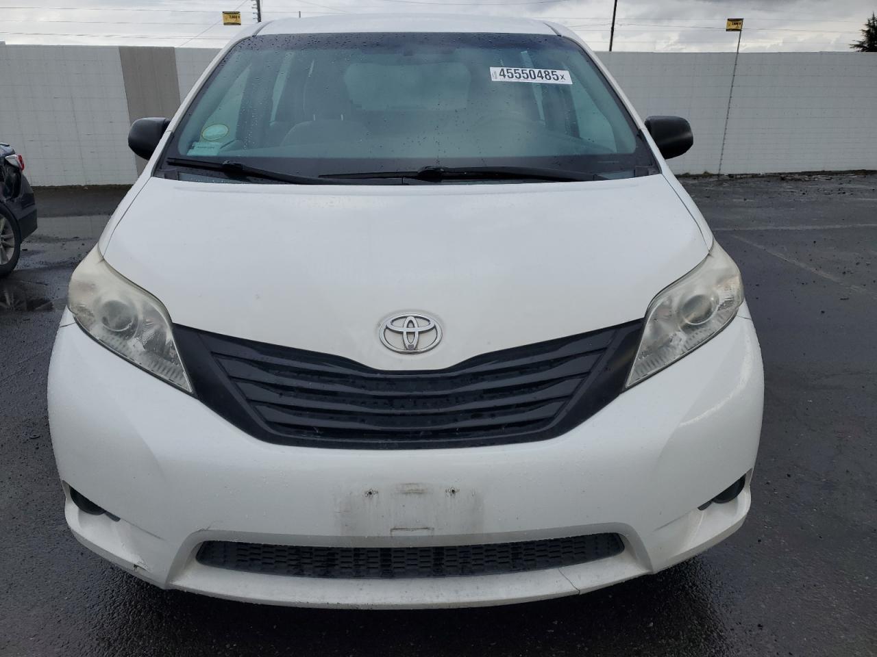 2015 Toyota Sienna - Image 5