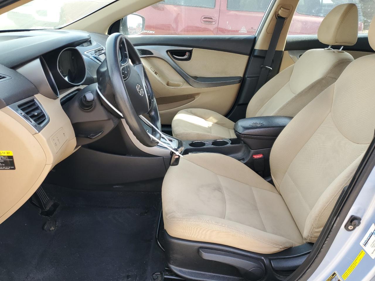 2012 Hyundai Elantra - Image 7