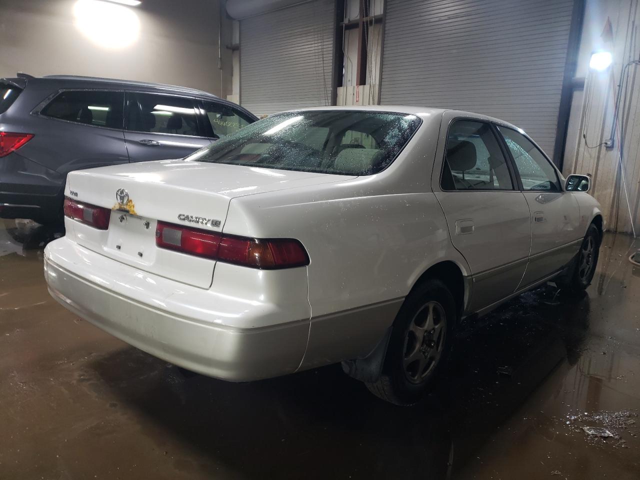 1999 Toyota Camry - Image 3