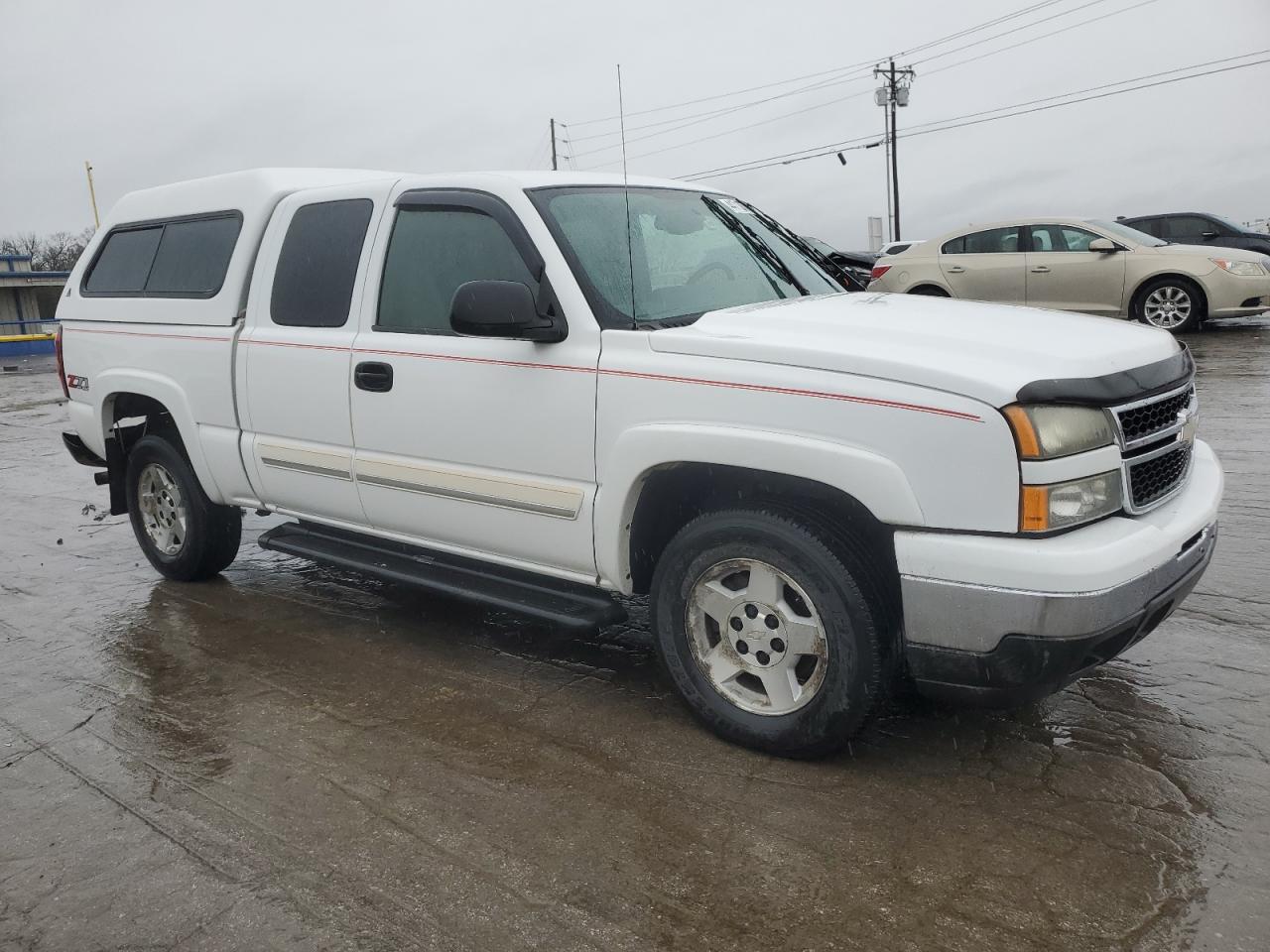 2006 Chevrolet Silverado - Image 4