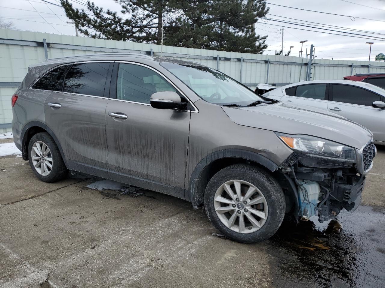 2019 Kia Sorento - Image 4