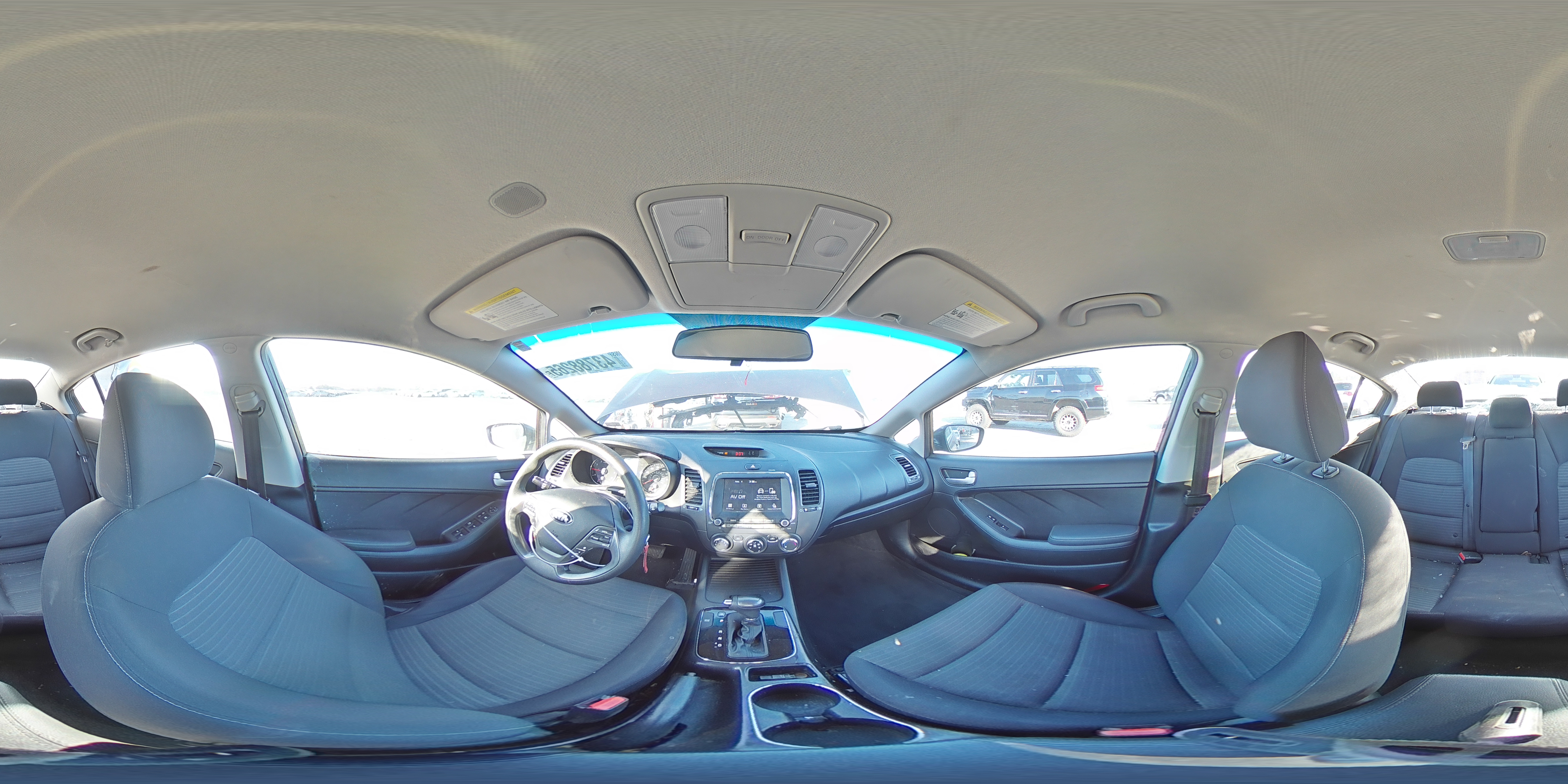 2018 Kia Forte - Image 12