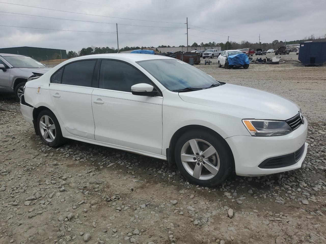 2014 Volkswagen Jetta - Image 4