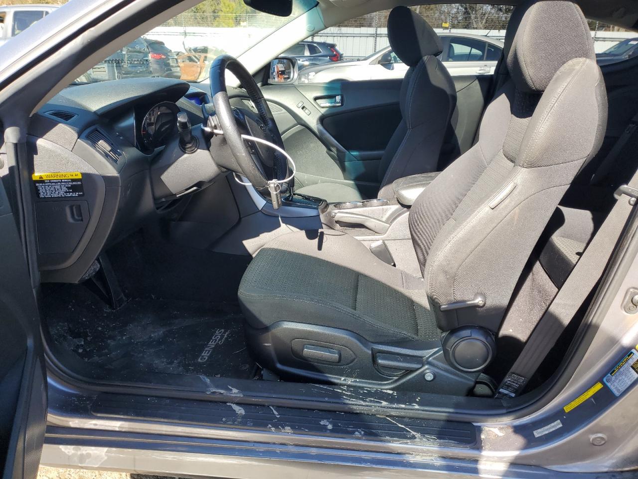 2011 Hyundai Genesis - Image 7