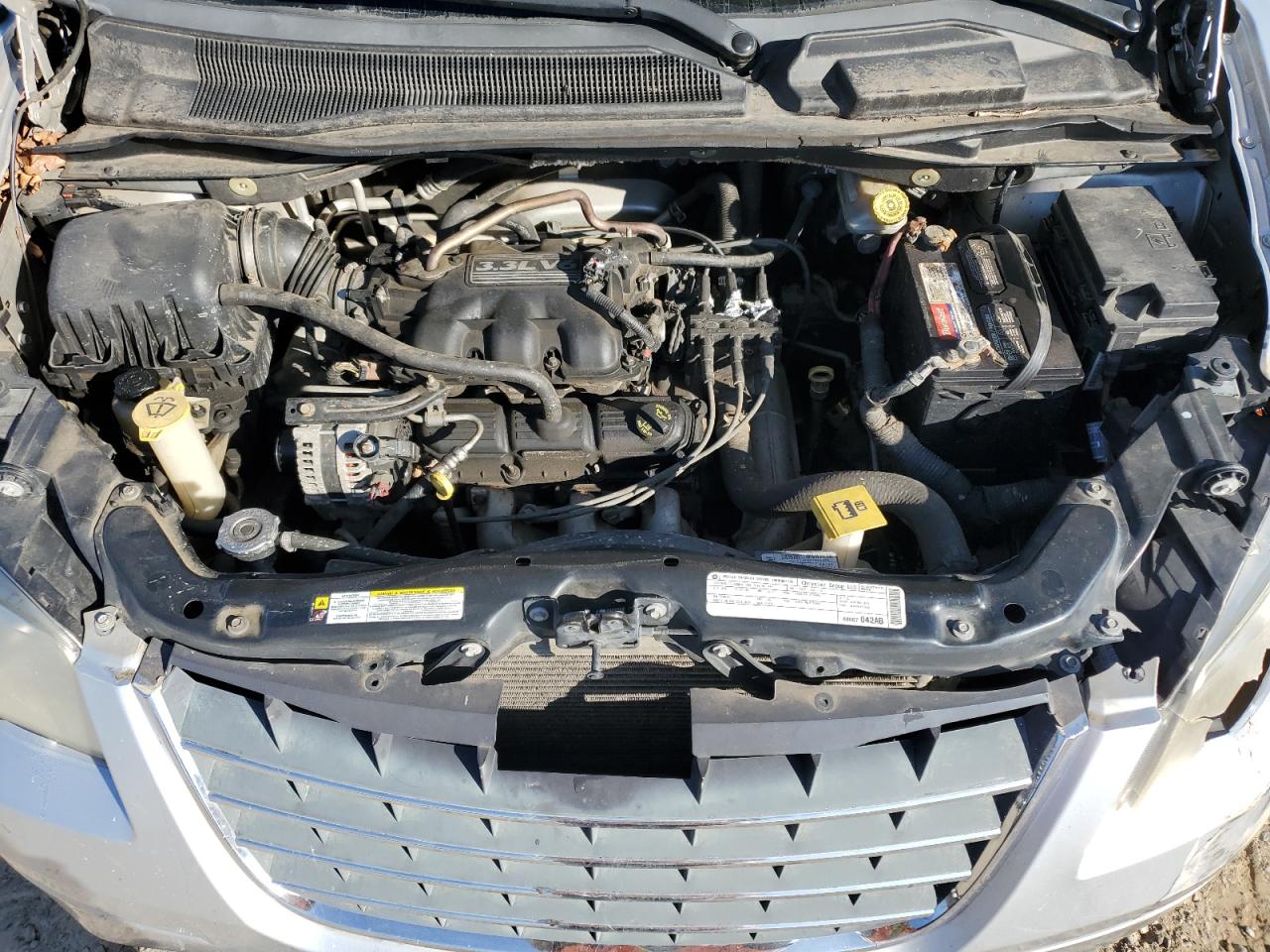 2010 Chrysler Town & Country - Image 14