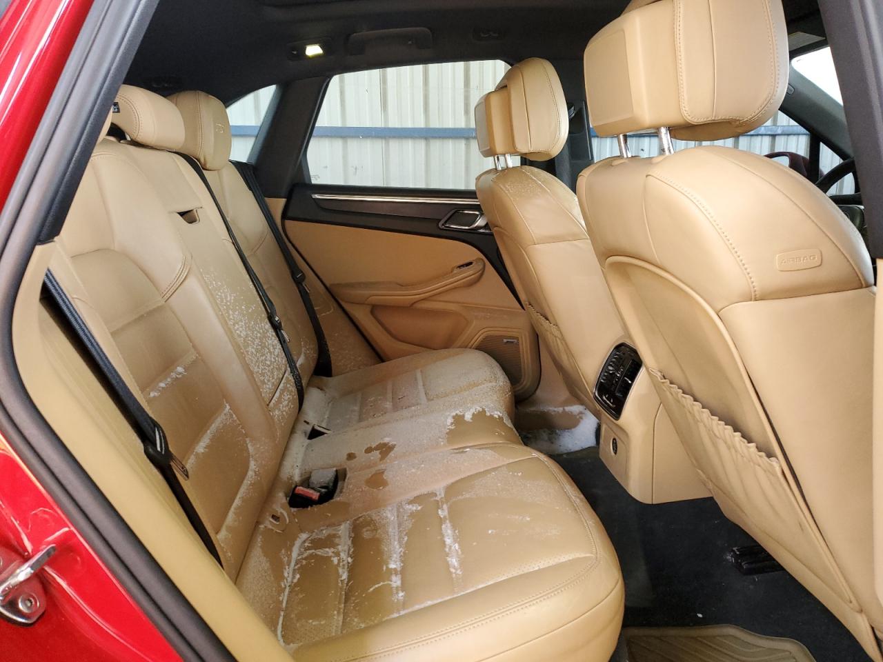 2017 Porsche Macan - Image 11