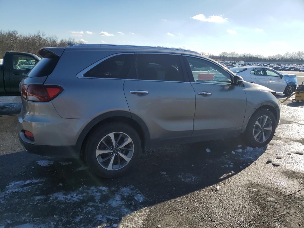 2019 Kia Sorento - Image 3