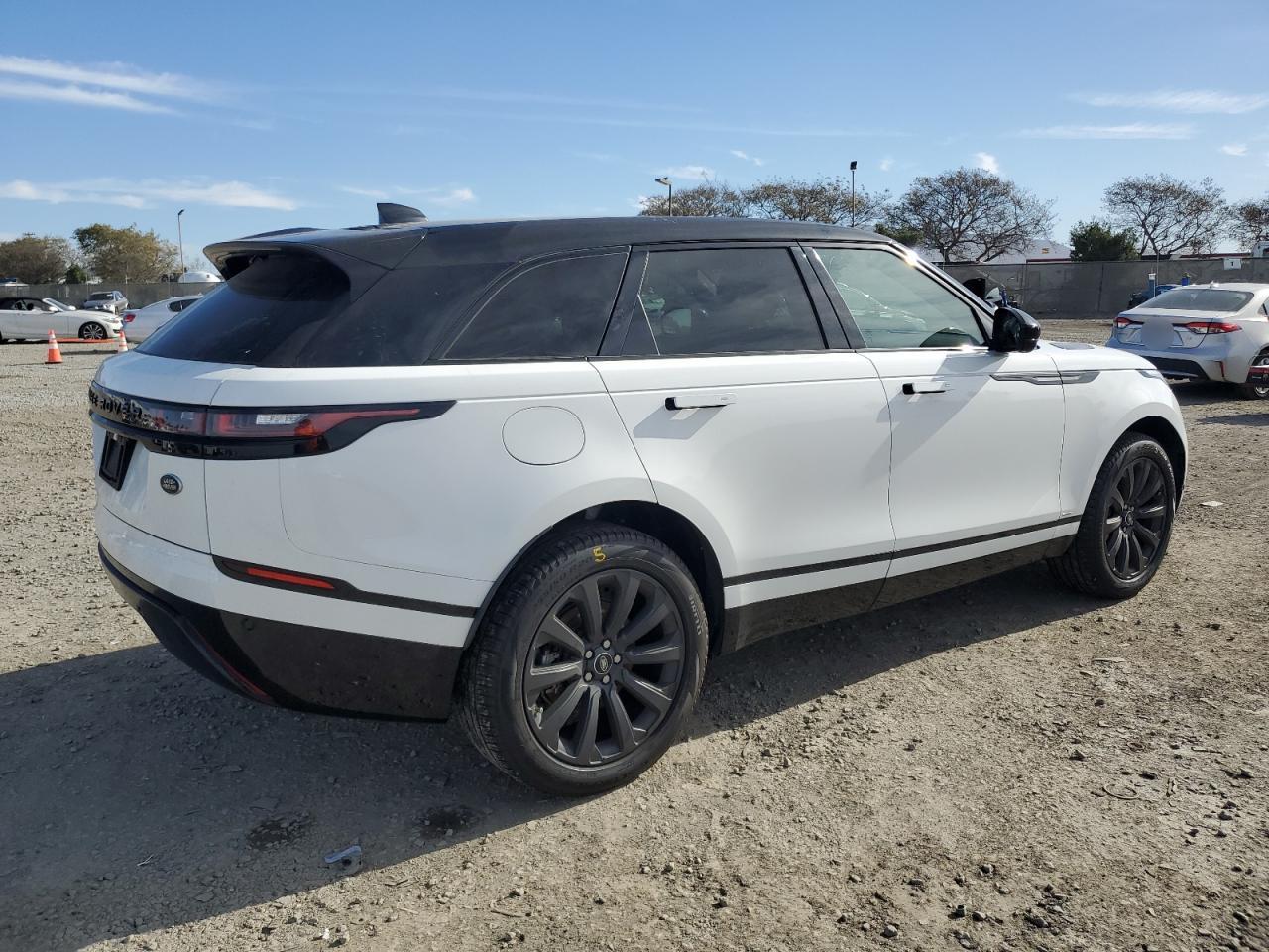 2021 Land Rover Range Rover - Image 3