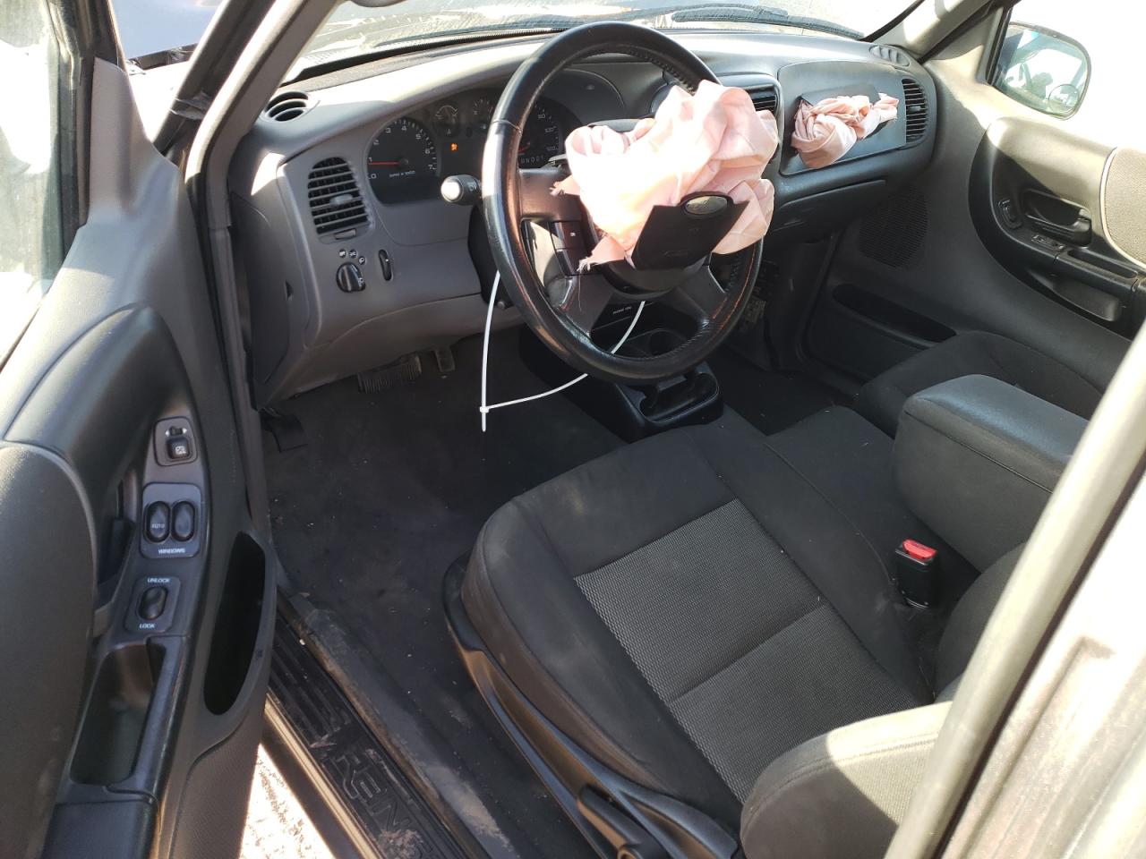 2004 Ford Ranger - Image 8