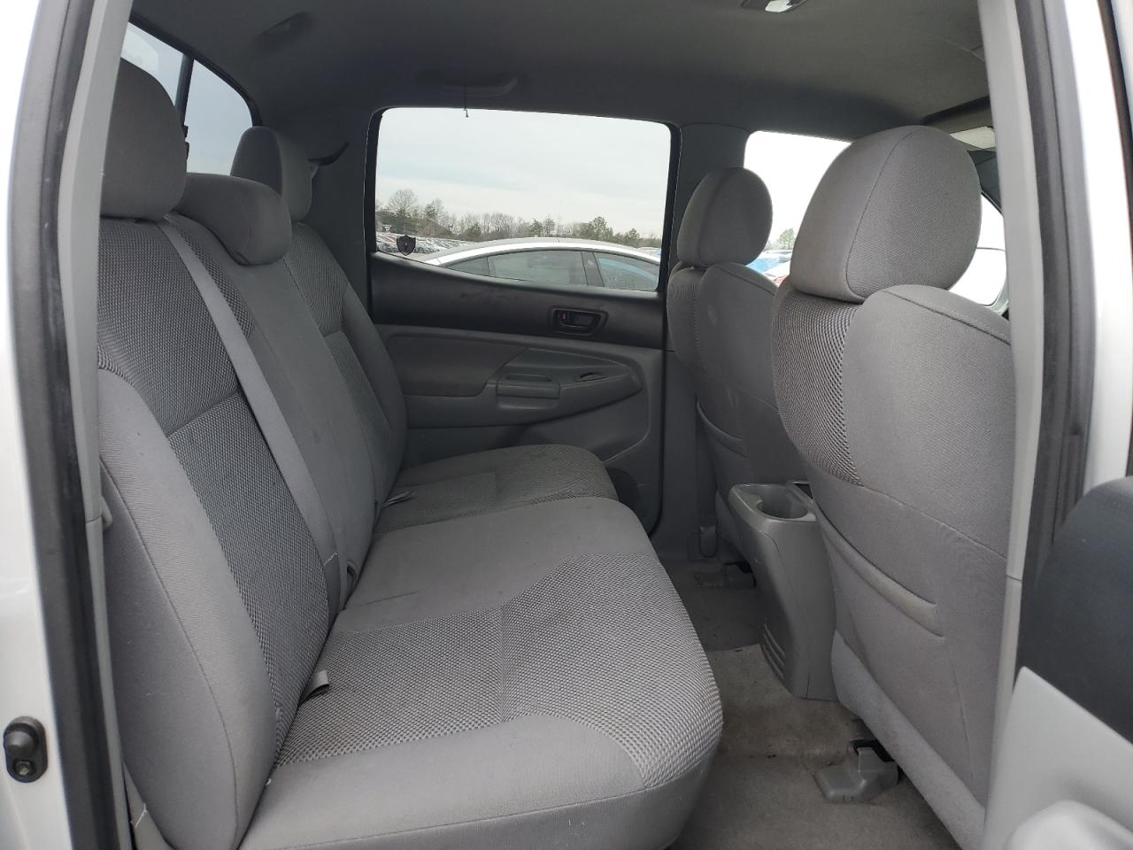 2005 Toyota Tacoma - Image 10
