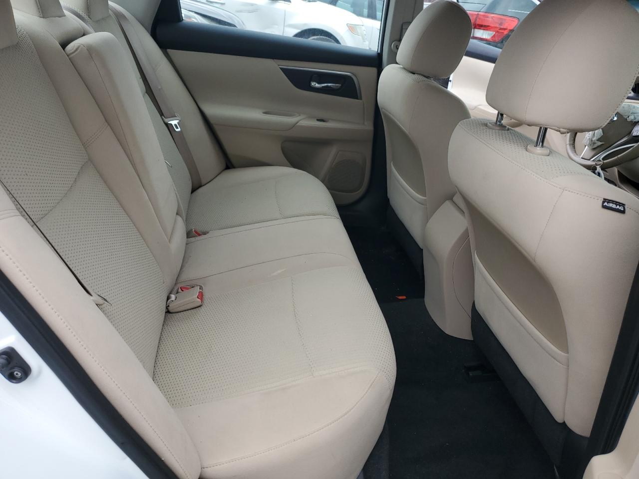 2015 Nissan Altima - Image 10