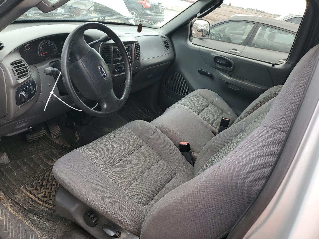 2004 Ford F-150 - Image 8