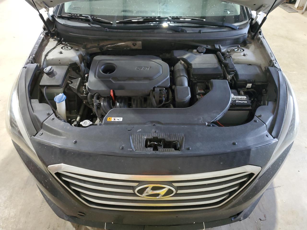 2016 Hyundai Sonata - Image 11