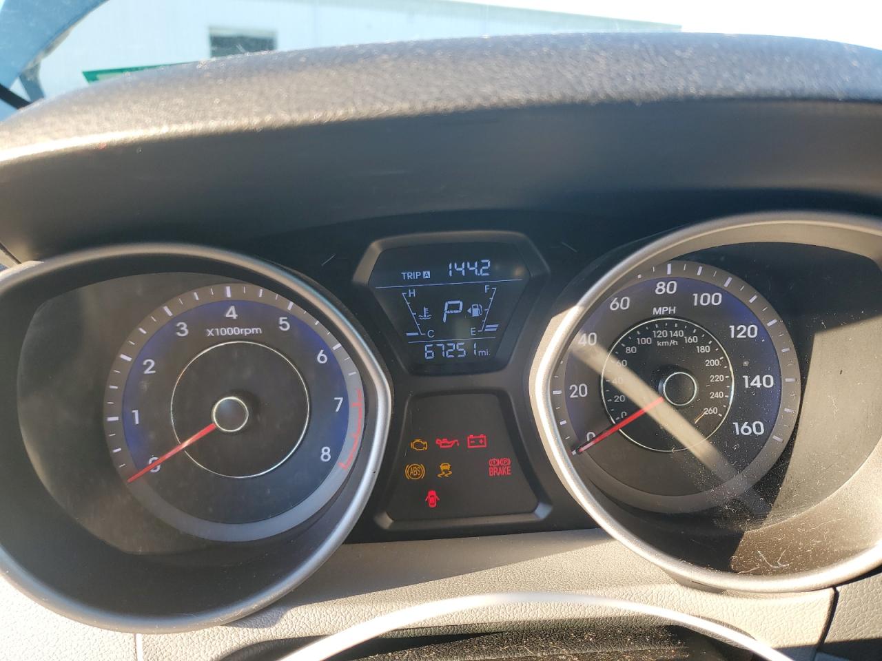 2014 Hyundai Elantra - Image 9