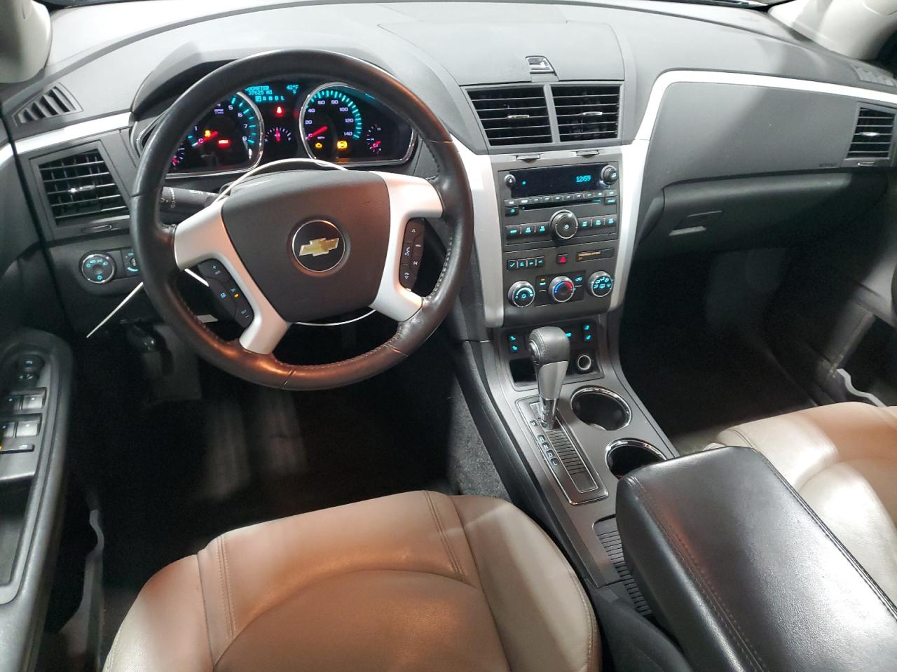 2011 Chevrolet Traverse - Image 8