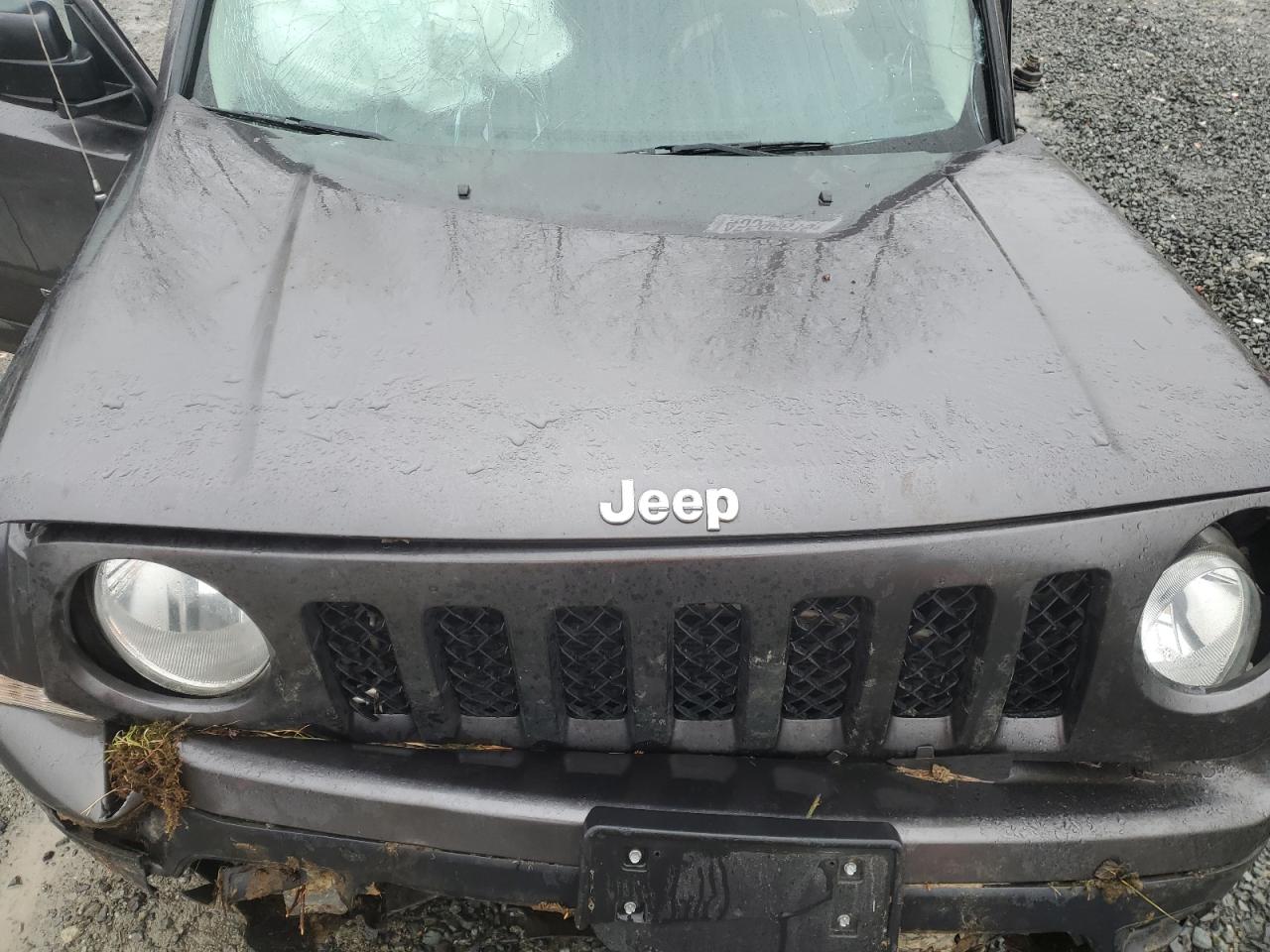 2016 Jeep Liberty (Patriot) - Image 12