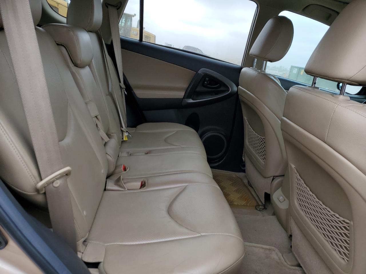 2012 Toyota RAV 4 - Image 12