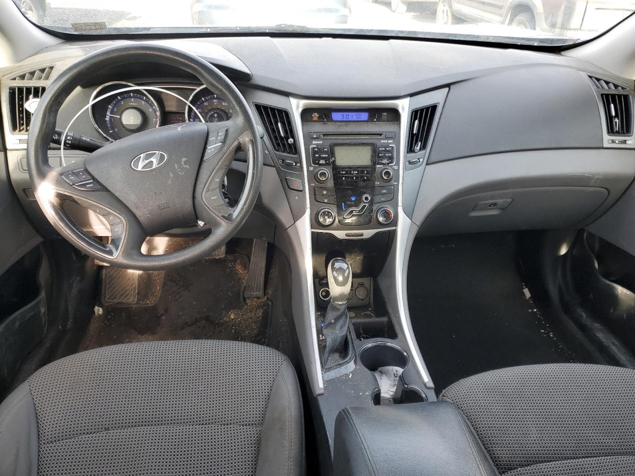 2011 Hyundai Sonata - Image 8