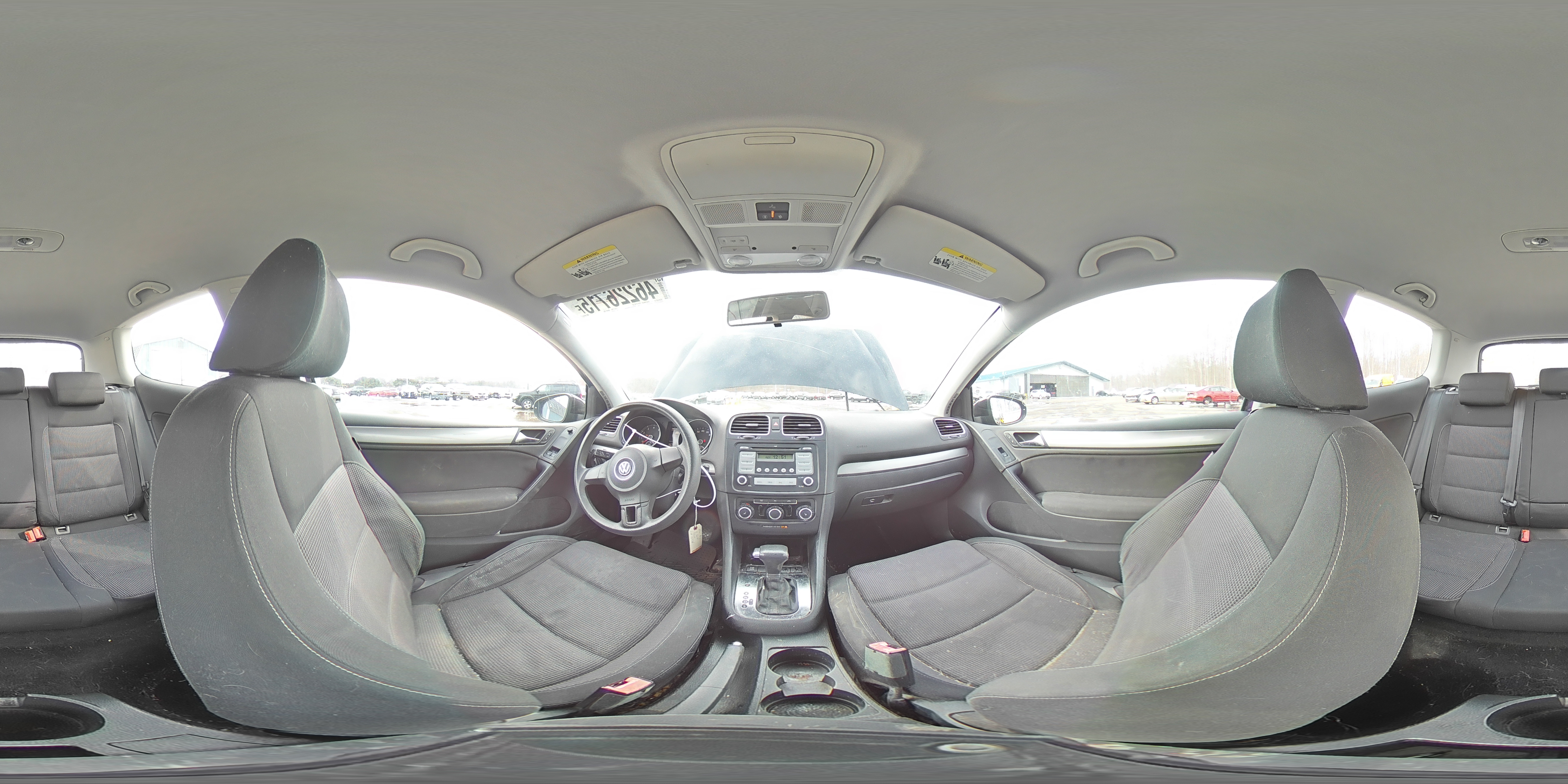 2010 Volkswagen Golf - Image 13