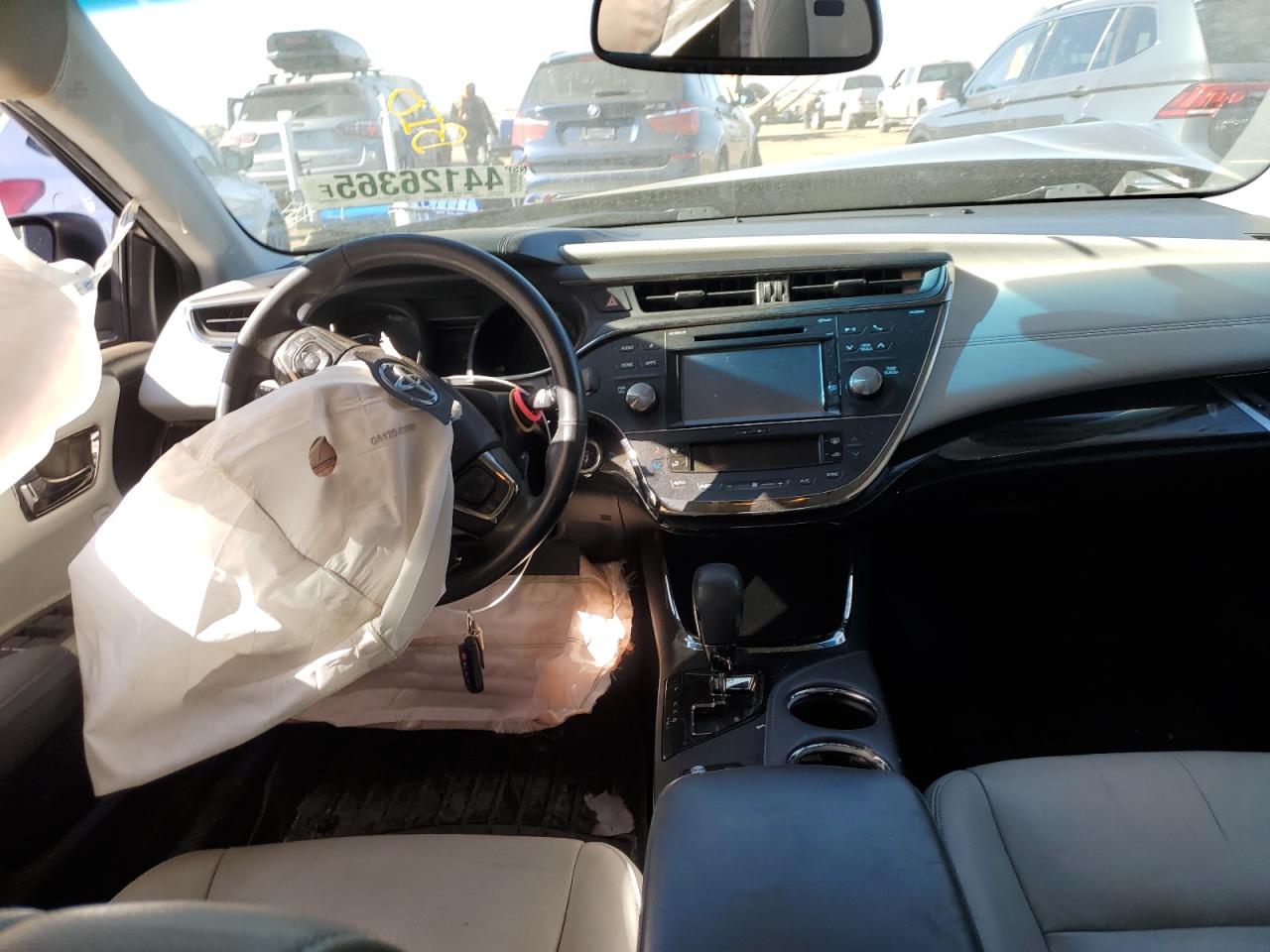 2015 Toyota Avalon - Image 8
