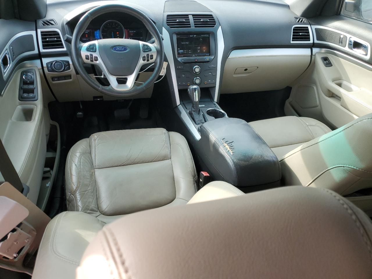2014 Ford Explorer - Image 8