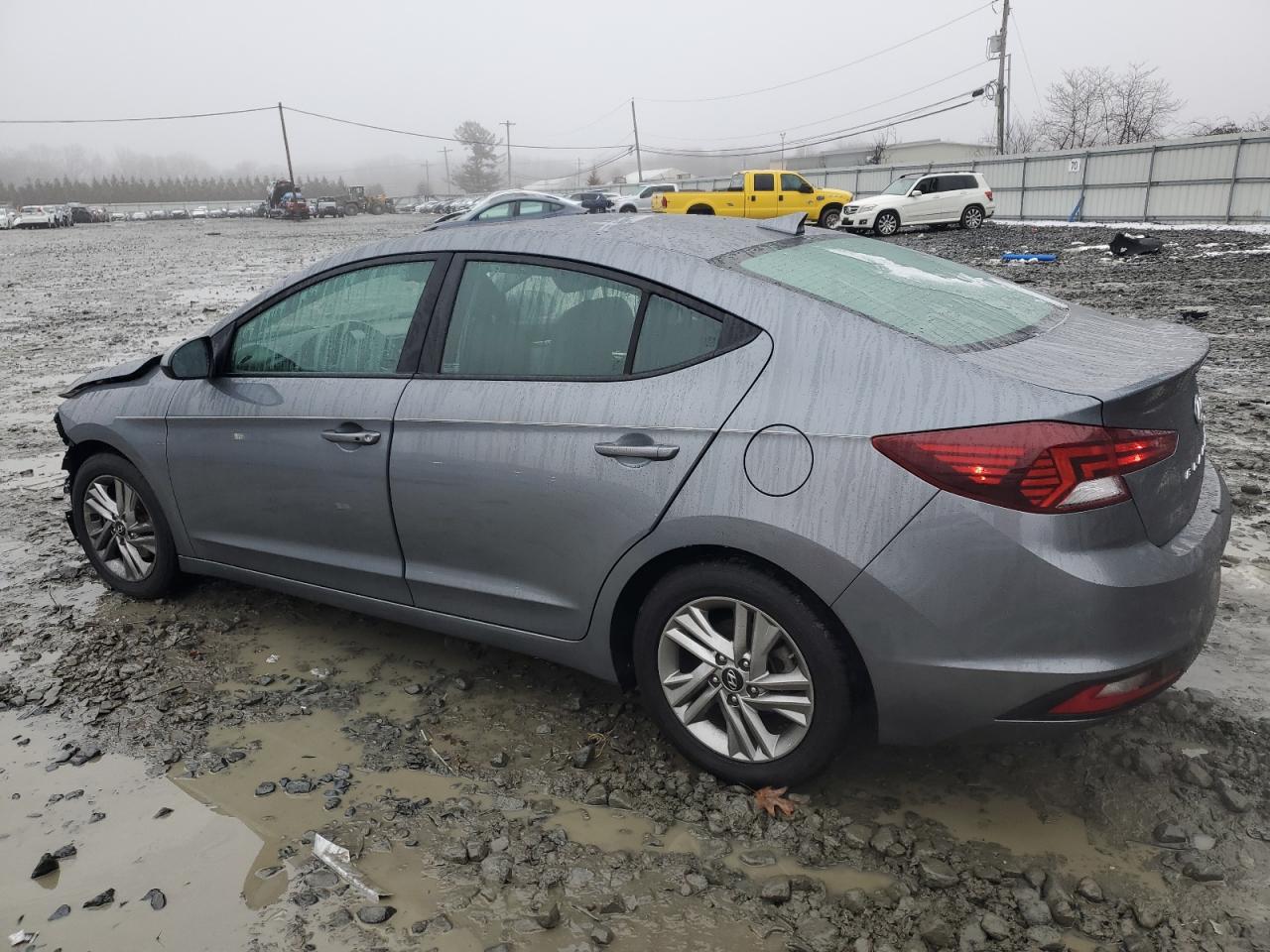 2019 Hyundai Elantra - Image 2