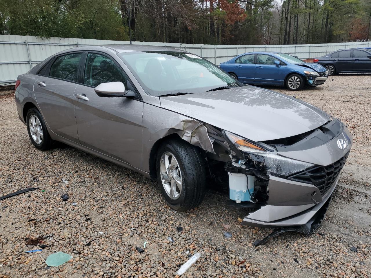 2023 Hyundai Elantra - Image 4