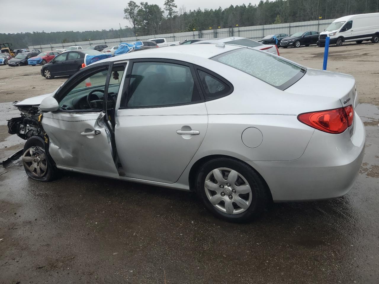 2007 Hyundai Elantra - Image 2