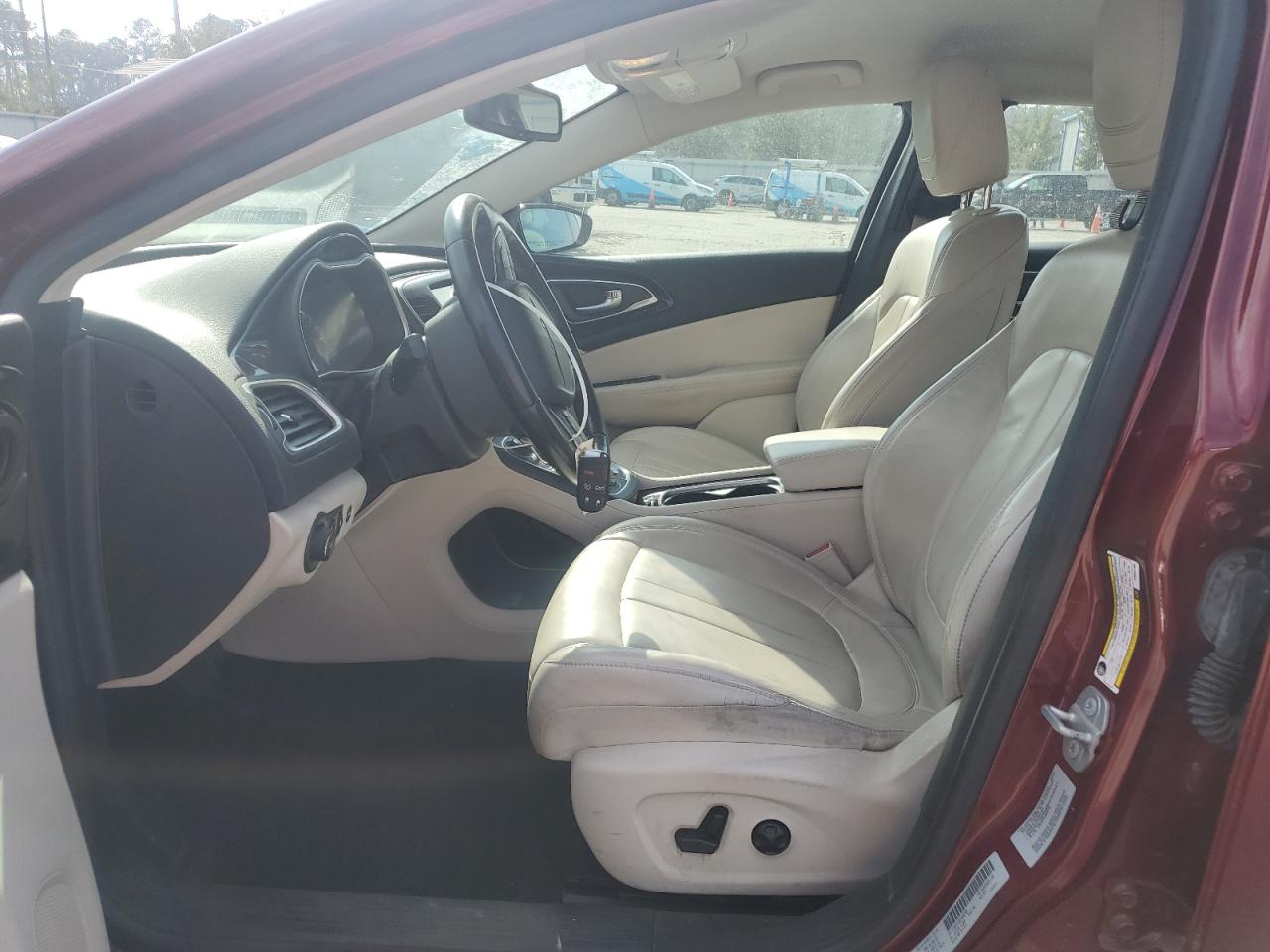 2015 Chrysler 200 - Image 7